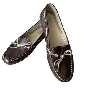 Geox Respira Ladies Brown Leather Loafer Moccasin Size 9 / 40 Boat Shoes